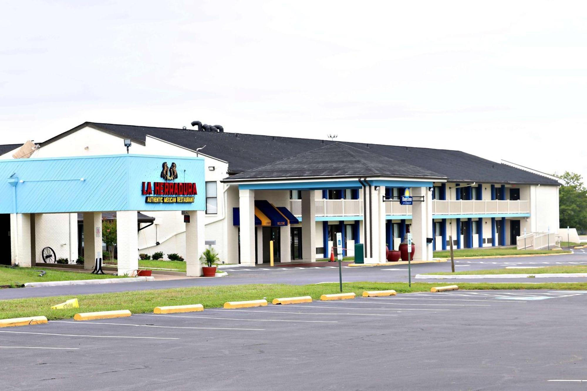 Days Inn By Wyndham Kings Dominion Doswell Esterno foto