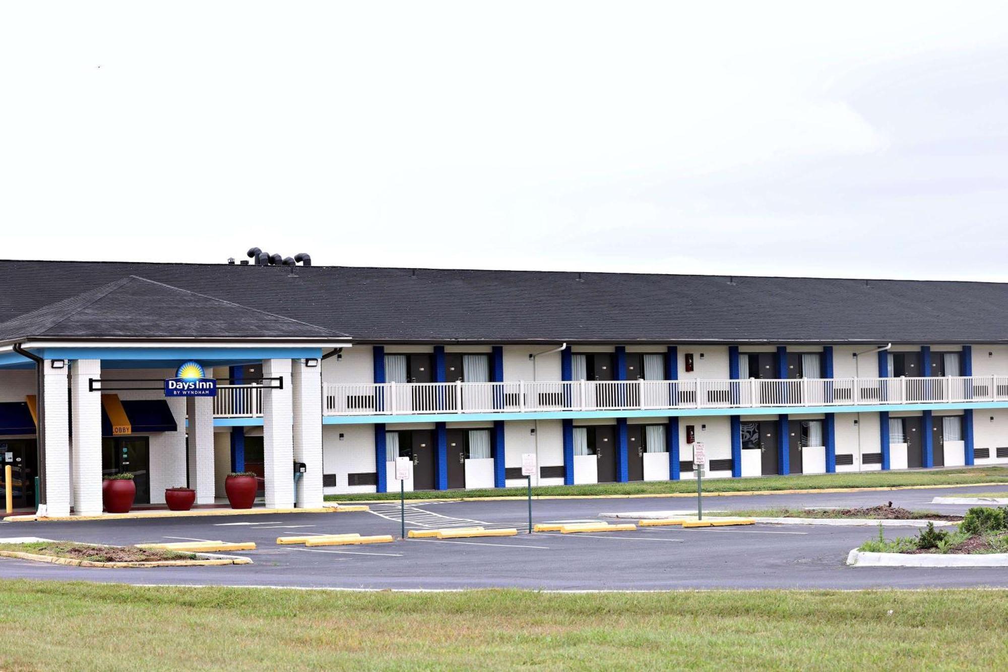 Days Inn By Wyndham Kings Dominion Doswell Esterno foto